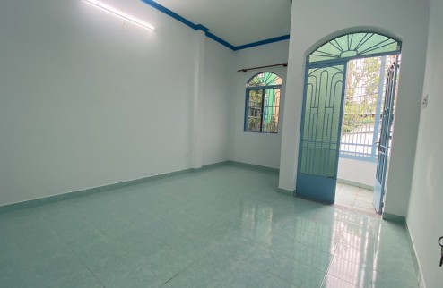 Bán nhà Tân Bình, gần chợ Tân Trụ, 45M2, HXH, nhỉnh 4 tỷ.