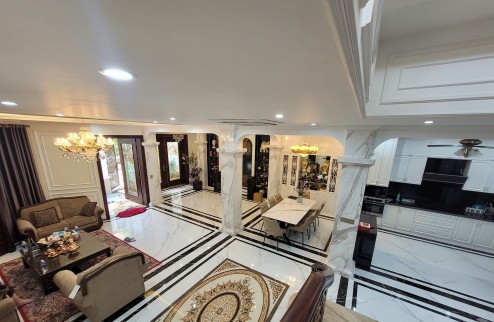 Bán nhà 97m², 4 tầng, mặt tiền 5.6m, Chỉ 13.6 Tỷ tại Lê Thanh Nghị, Bạch Mai, Hai Bà Trưng.