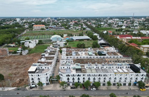 Nhà mới xây, kiến trúc sang trọng, tiện ích xung quanh đầy đủ ở Tây Ninh