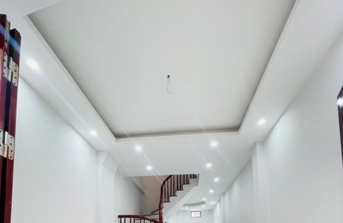 NHÀ XÂY MỚI THIẾT KẾ HIỆN ĐẠI, NGÕ NÔNG, BA GÁC ĐỖ CỬA, CÁCH Ô TÔ 15M, 38M2 GIÁ NHỈNH 3 TỶ