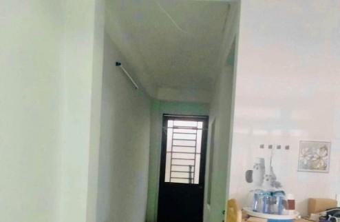 ♣ Nhà sát MT Nguyễn Công Trứ, 65m2, gác đúc 3PN sạch đẹp, nhỉnh 3 tỷ