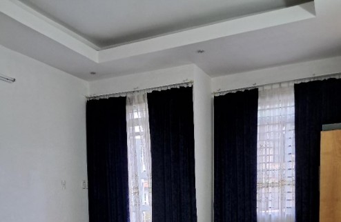 NHỈNH 5 TỶ CÓ NGAY HÀ 4,  HẺM 6M, 70M2, TẦNG NGAY CHỢ LẠC QUANG, QUẬN 12