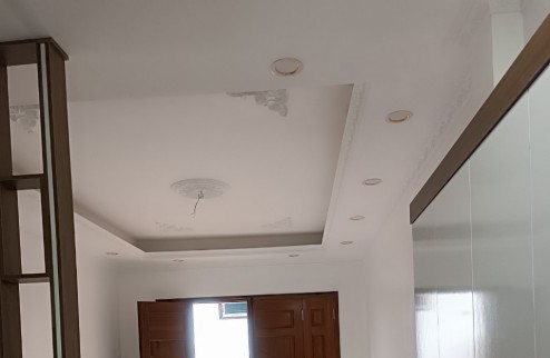 HIẾM HÓT CHÍNH CHỦ CẦN BÁN NHÀ PHỐ VĂN TRÌ 35 m2 x 5 TẦNG NHỈNH 4 TỶ Ô TÔ KD 
+ Chính chủ cần bán nhà, Phố Văn Trì diện tích 35m2 x 5 tầng  giá