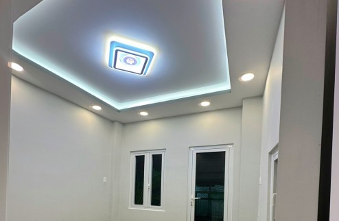 SIÊU PHẨM NHÀ MỚI Ở NGAY 3 TẦNG 28M2 NHỈNH 5 TỶ