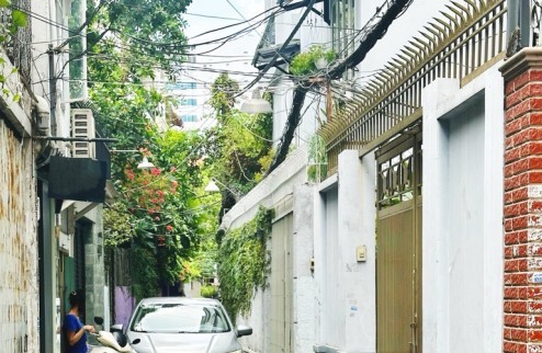 Hẻm xe hơi Huỳnh Văn Bánh,Phú Nhuận 4 tầng đúc chỉ 4ty450