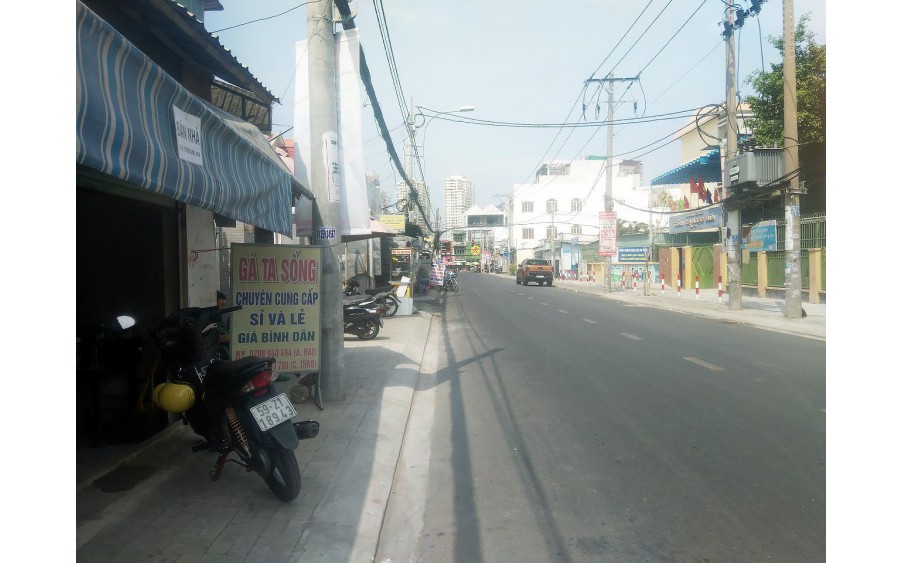 Cần bán nhà cấp 4 mặt tiền đường Dương Cát Lợi, thị trấn Nhà Bè, huyện Nhà Bè.