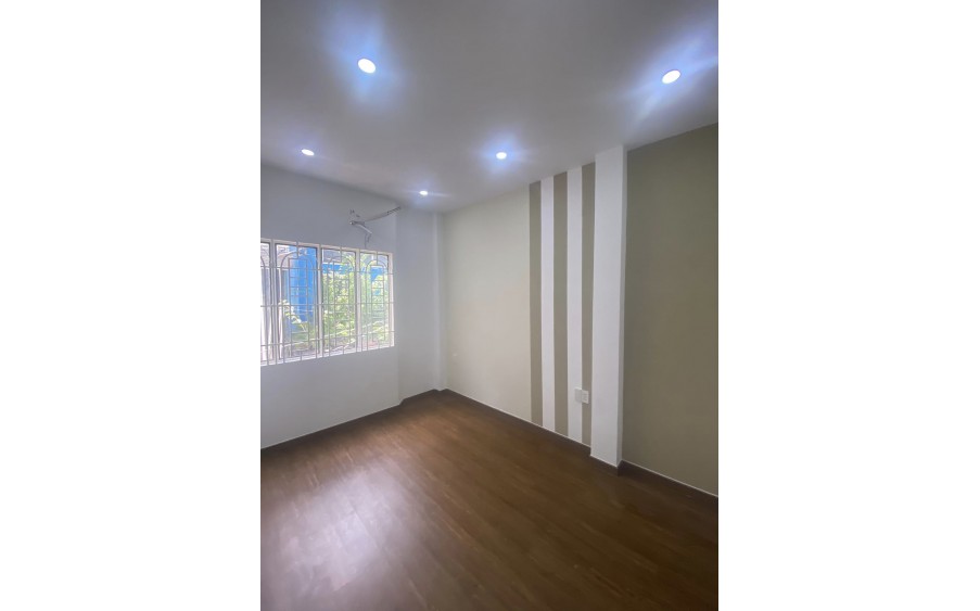 A - Nhà bán  Phú Nhuận 67m2 ,  5 Tầng BTCT -  Lê Văn Sỹ P13  Giảm còn 6 tỷ 2