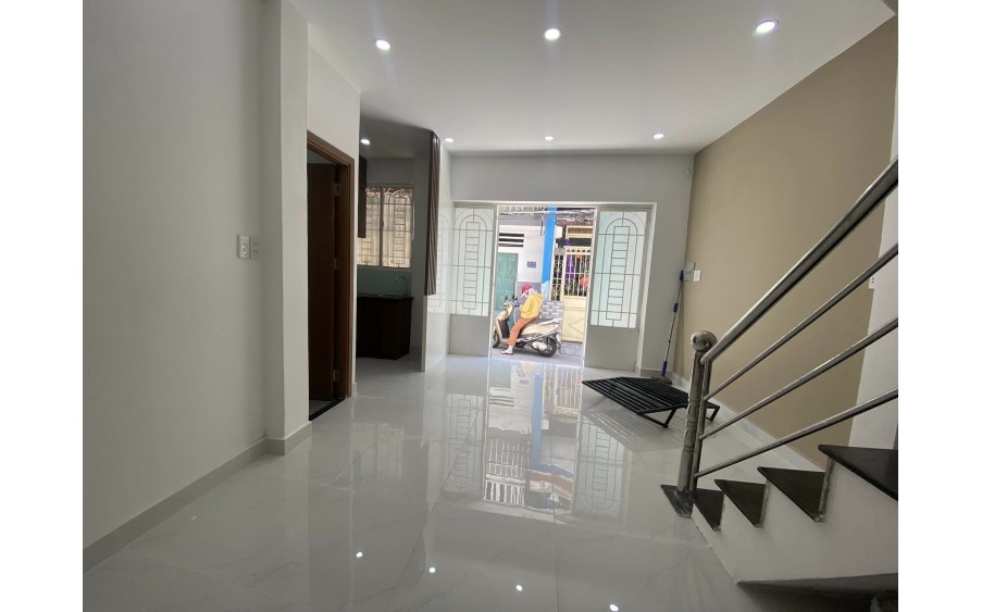 A - Nhà bán  Phú Nhuận 67m2 ,  5 Tầng BTCT -  Lê Văn Sỹ P13  Giảm còn 6 tỷ 2