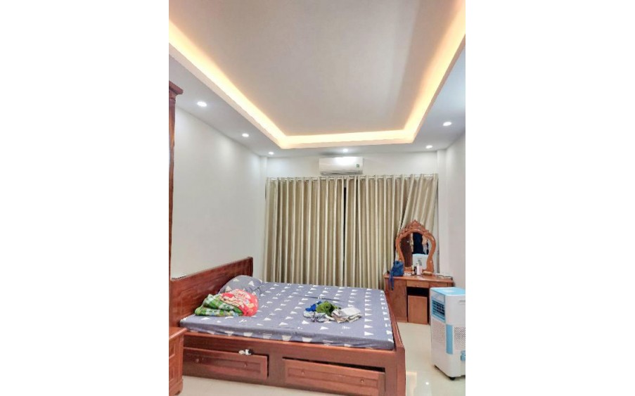 Bán nhà Ngô Quyền 35m2 5 tầng, Cạnh Học Viện Chính Trị, ô tô, 5.95 tỷ