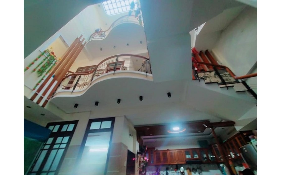 ► kiệt Nguyễn Tất Thành gần Bắc Đẩu, 106m2, 3 mê cực chất, giá cự tốt, ~30tr/m2