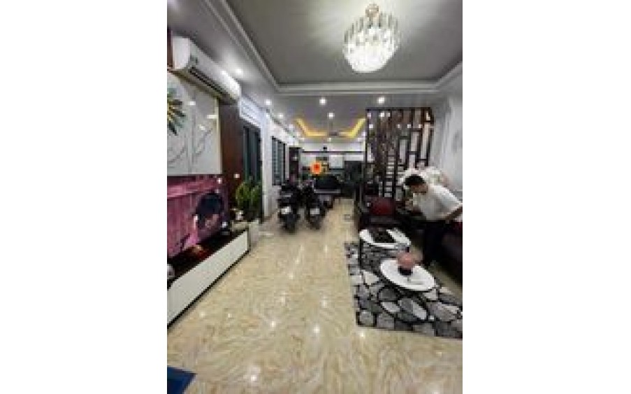 LÔ GÓC, 3 MẶT THOÁNG, GẦN PHỐ, 4 NGỦ. NGUYỄN CẢNH DỊ - HOÀNG MAI: 45M, 4T, MT: 4.4M, 7.99 TỶ