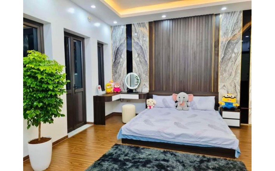 Ba Đình - Chưa đến 8 tỷ cho căn nhà mới đẹp Kim Mã, 45m2 5 tầng, MT rộng.