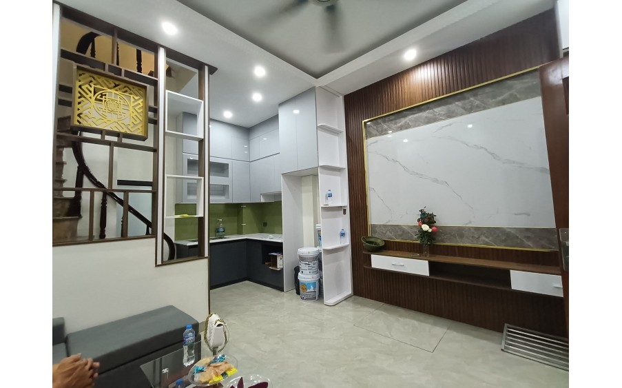 NHÀ MỚI PHỐ MINH KHAI, 24m2, 5 tầng, 4,25 tỷ, 3 phòng ngủ, gần ô tô, full nội thất