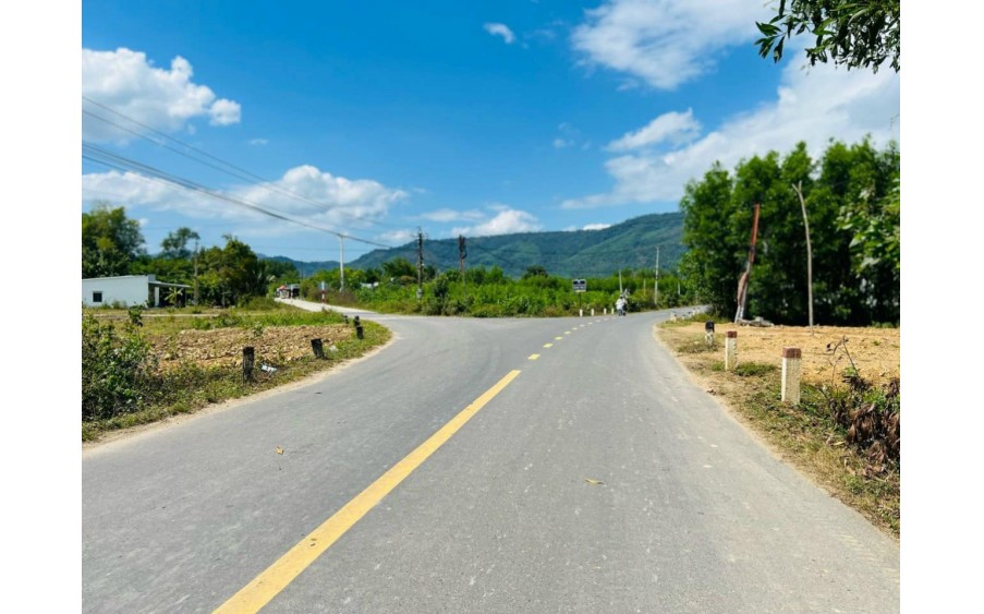 Bán nhanh Lô Đất FULL thổ - Giá Rẻ chỉ 890tr Khánh Bình - Khánh Vĩnh!