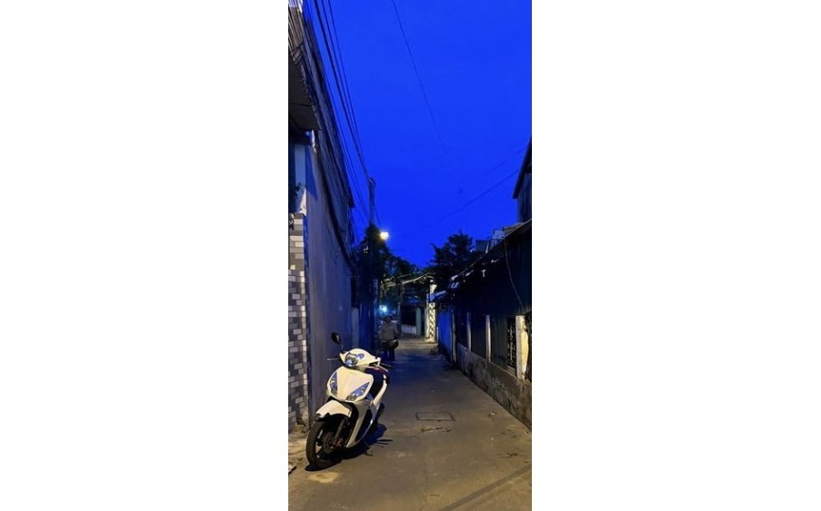 Bán đất tặng nhà lô góc Nguyễn Khuyến, Vĩnh Hải, Nha Trang.