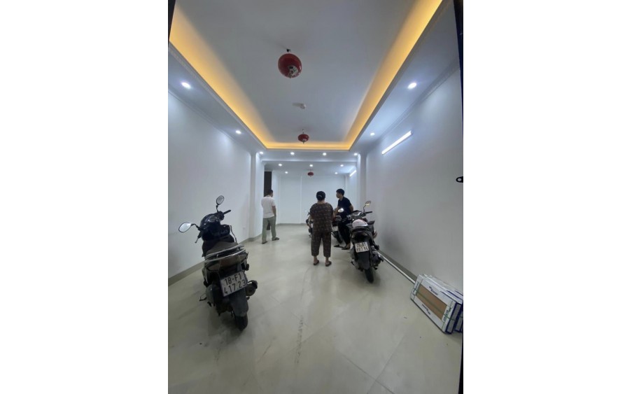 Bán Nhà Mặt Ngõ Văn Cao 48m x 7 Tầng Thang Máy Ngõ Thông Kinh Doanh 11.78 Tỷ.