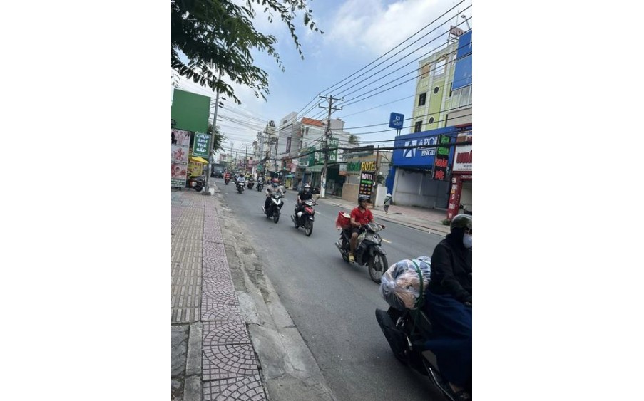 Nhà Mặt Tiền Nguyễn Ảnh Thủ, P.Hiệp Thành, Quận 12, 4.2x26m đúc 4 tấm
