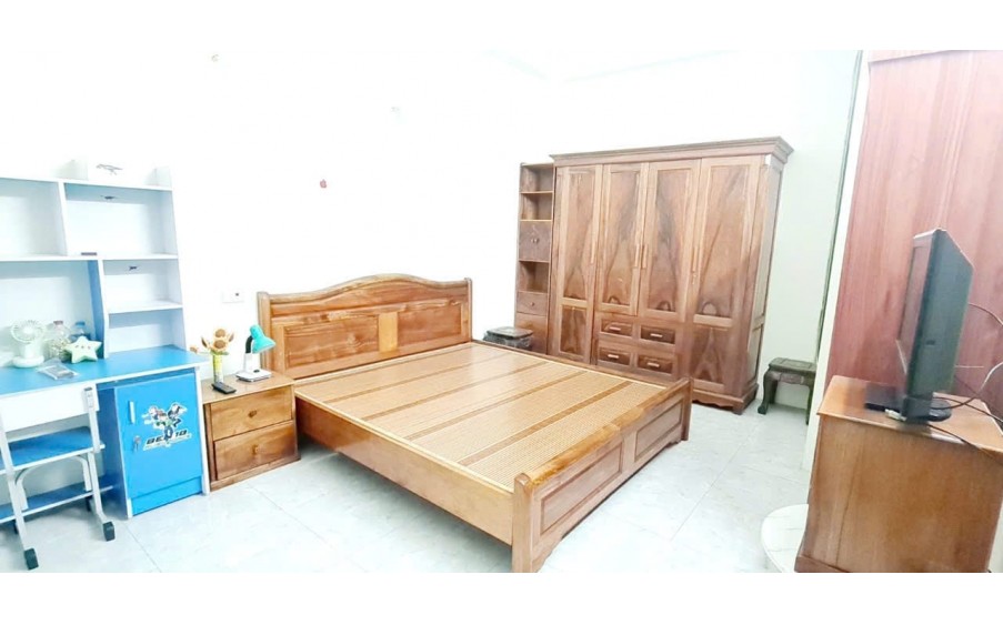 Bán nhà mặt phố Hòa Mã, diện tích 140m2, 79.5 tỷ, vỉa hè rộng, đường ô tô 2 chiều, kinh doanh đỉnh