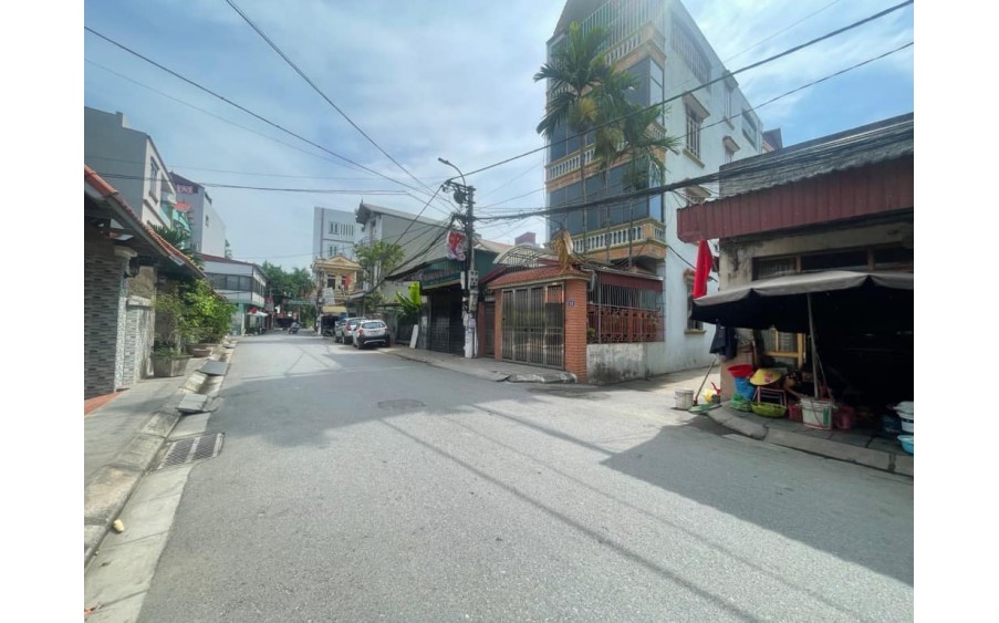 SIÊU PHẨM CẦN BÁN  132m2 ở Vĩnh Ngọc - Đường thông ô tô 7 chỗ chạy thoải mái - vài bước ra Smart City