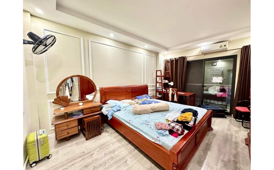 Tô Vĩnh Diện 28/38T1 6T 3.5MT

GIÁ:  15.9 tỷ Thanh Xuân 

✅ MẶT PHỐ - VỈA HÈ - Ô TÔ TRÁNH - KINH DOANH - NHÀ ĐẸP LUNG LINH - Ở ĐƯỢC NGAY - GIÁ