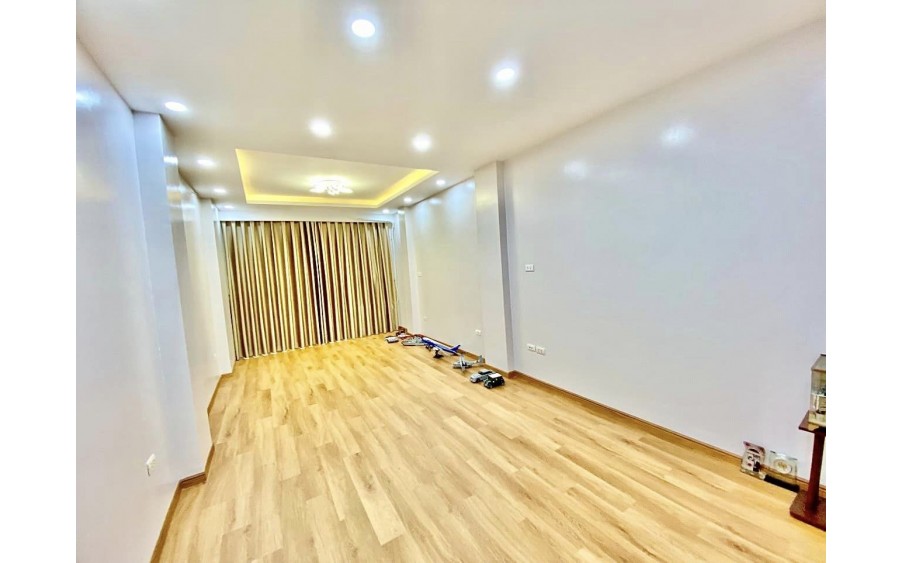Tô Vĩnh Diện 28/38T1 6T 3.5MT

GIÁ:  15.9 tỷ Thanh Xuân 

✅ MẶT PHỐ - VỈA HÈ - Ô TÔ TRÁNH - KINH DOANH - NHÀ ĐẸP LUNG LINH - Ở ĐƯỢC NGAY - GIÁ
