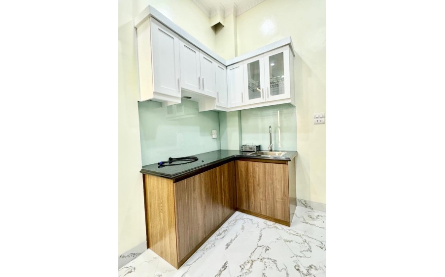 Bán nhà Bùi Xương Trạch, ngõ 3 gác rộng đẹp,6 ngủ đẹp mới xây chắc chắn, ở luôn 39m2 x 5 tầng. 6,4 tỷ