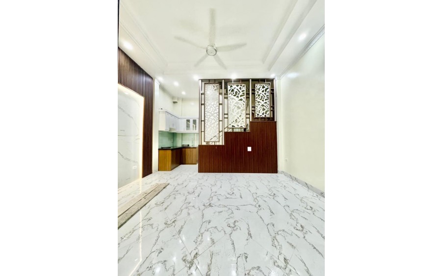 Bán nhà Bùi Xương Trạch, ngõ 3 gác rộng đẹp,6 ngủ đẹp mới xây chắc chắn, ở luôn 39m2 x 5 tầng. 6,4 tỷ