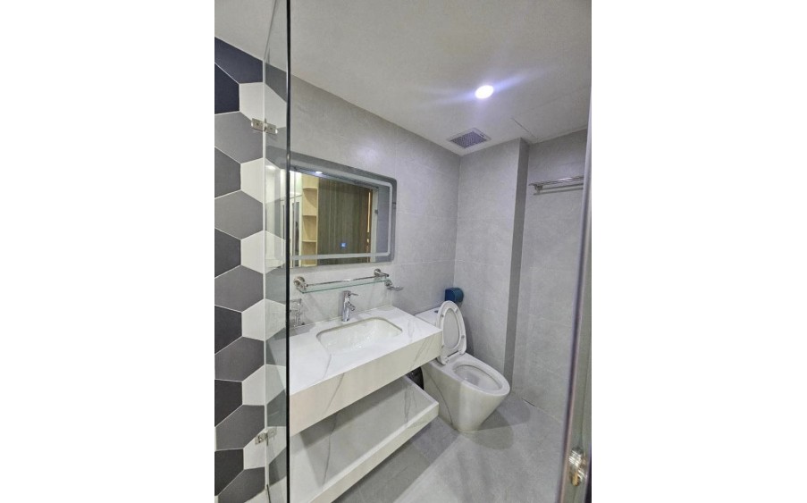 Bán nhà Bùi Xương Trạch, ngõ 3 gác rộng đẹp,6 ngủ đẹp mới xây chắc chắn, ở luôn 39m2 x 5 tầng. 6,4 tỷ