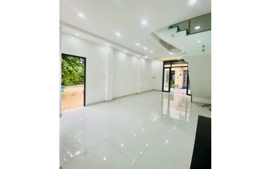 Q.TP-Nguyễn Văn Yến- gần Đầm Sen -60m2-nhà đẹp lung linh 4 tầng BTCT- Giá rẻ