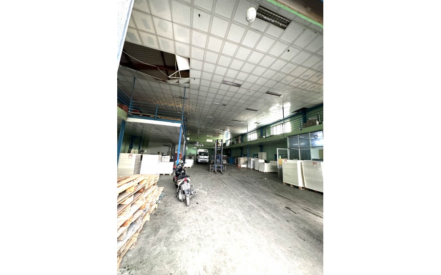 Gâp bán kho xưởng 1200m2 ,full thổ,gần bến xe Miền Tây, 74 ty thương lượng