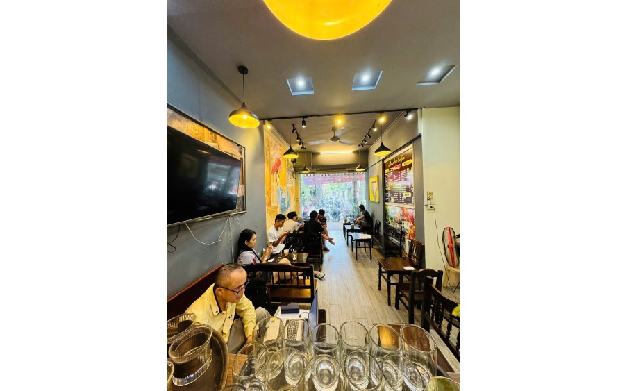 Sang nhượng quán cafe ở Nguyễn Ngọc Nại, Khương Mai, Thanh Xuân, Hà Nội.