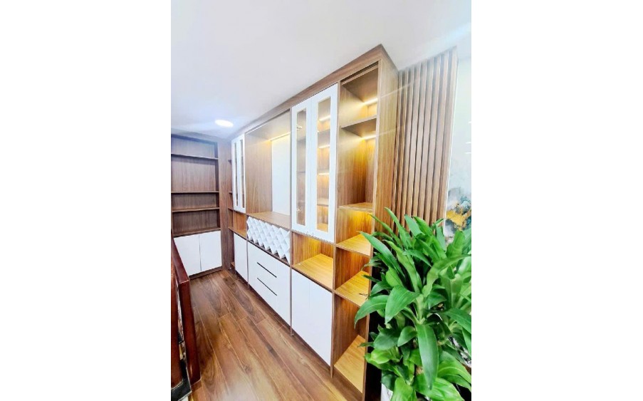 Kim Giang nhà đẹp, gần ô tô đỗ, 30m2, 6 tầng hơn 5 tỷ