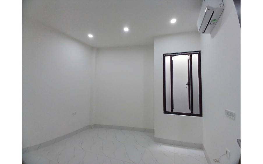 Đa Sỹ, Hà Đông, 42m2, 5 tầng mới, 6 ngủ, Ôtô đỗ cửa, Nhỉnh 5 tỉ. LH 0904690958