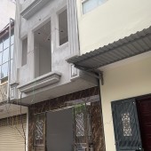 Bán nhà phố Nghĩa Tân, Nhà mới siêu đẹp, diện tích 32m2, giá 8 tỷ