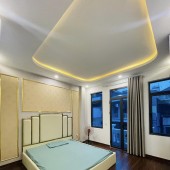 Chính chủ bán nhà Hoàng Mai , 40m2x4 Tầng Dân Xây 5m Oto đỗ giá 5,4 tỷ