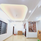 Bán Nhà Mặt Ngõ Ô Tô Tránh, Hoàng Văn Thái, 50m², Giá 9.5 Tỷ, Kinh Doanh