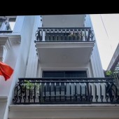 BÁN NHÀ CẦU GIẤY_PHÂN LÔ ÔTÔ NGỦ TRONG NHÀ_NHÀ ĐẸP_7 TẦNG THANG MÁY