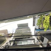 Bán nhà KhâmThiên, ĐốngĐa mới đẹp rất chill vị trí tuyệt đỉnh ngõ ba gác nông, lô góc cực thoáng 20m2 x4 tầng. 4.25 tỷ