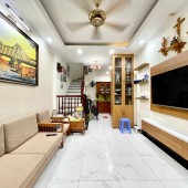 HÀNG ĐẸP HÀ TRÌ – HÀ ĐÔNG, NỘI THẤT ĐẸP, TRUNG TÂM HÀ ĐÔNG, 33m2, giá 4.x tỷ