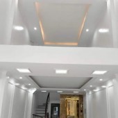 Bán nhà Gần thị trấn Chúc Sơn, Chương Mỹ, Hà Nội. Nhà xây 5 tầng mới. Diện tích 40m2, Sổ đỏ chính chủ, Giá nhỉnh 2x tỷ