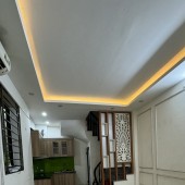 Bán nhà phố Trương Định, 31m2 x 5 tầng , Ngõ SH Quay đầu , 4 tỷ 100