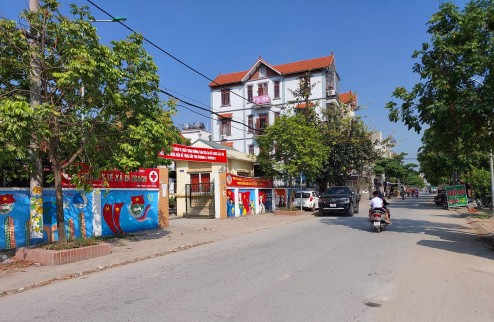 Cần bán gấp DV DI Trạch, Mặt Đường Văn Minh, vỉa hè, kinh doanh