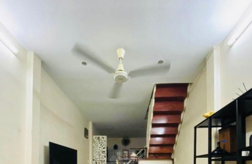 Nhà hẻm 237/ Trần Văn Đang Quận 3 - 36m² , đất ở hiện hữu , hẻm ba gác.2 tầng BTCT , 2pn Giá 4 tỷ 650