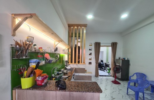 Bán ngôi nhà 3 Tầng , Ô Tô Thông Nguyễn ảnh Thủ, TT Q12, Gía Rẻ