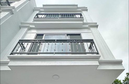 NHÀ RỘNG THÌ MÁT - 38M2 - NHÀ THỊ TRẤN CHÚC SƠN - TIỆN ÍCH NGẬP TRÀN