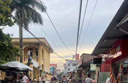 BÁN NHANH CĂN NHÀ 2 TẦNG MỚI XÂY TẠI TP HÒA BÌNH GIÁ CHỈ 615 TRIỆU ĐƯỜNG RỘNG Ô TÔ VÀO NHÀ 0973851566