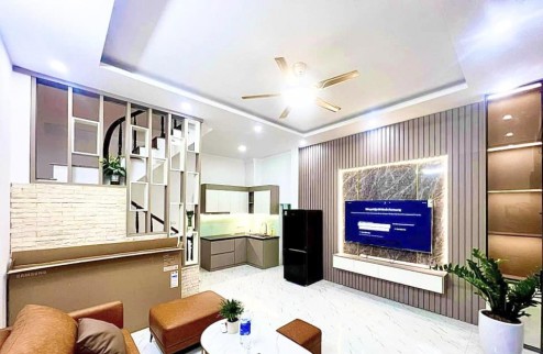 Nhà Hiếm, Trung Tâm Hoàng Mai, Vài Bước Ra Ô Tô,5 Tầng Mới Tinh, Full Nội Thất, Nhỉnh 5 Tỷ.