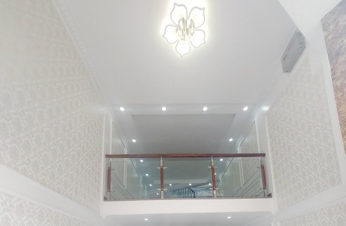 176 Trương Định, 38m2, 6 tầng, Ô tô đỗ gần, VF3 trong nhà, Nhỉnh 7tỉ, LH 0904690958