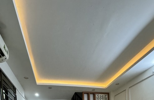 Bán nhà phố Trương Định, 31m2 x 5 tầng , Ngõ SH Quay đầu , 4 tỷ 100