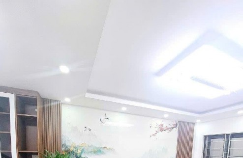 Kim Giang nhà đẹp, gần ô tô đỗ, 30m2, 6 tầng hơn 5 tỷ